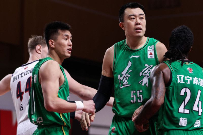 点映票房过亿、上映首日票房破3亿、上映三日票房超8.7亿、中国影史国产电影单日场次冠军——18.77万场、豆瓣开分7.3分……“含腾量”爆表的新片《独行月球》收获了一个不错的头彩